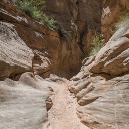 Hiking near Kodachrome Basin